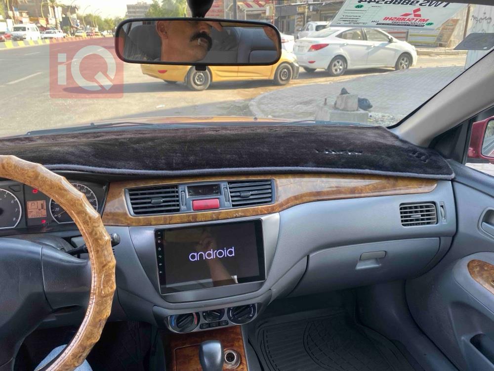 ميتسوبيشي لانسر